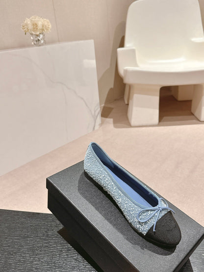 BALLET FLATS IN CERULEAN BLUE DENIM AND BLACK SATIN