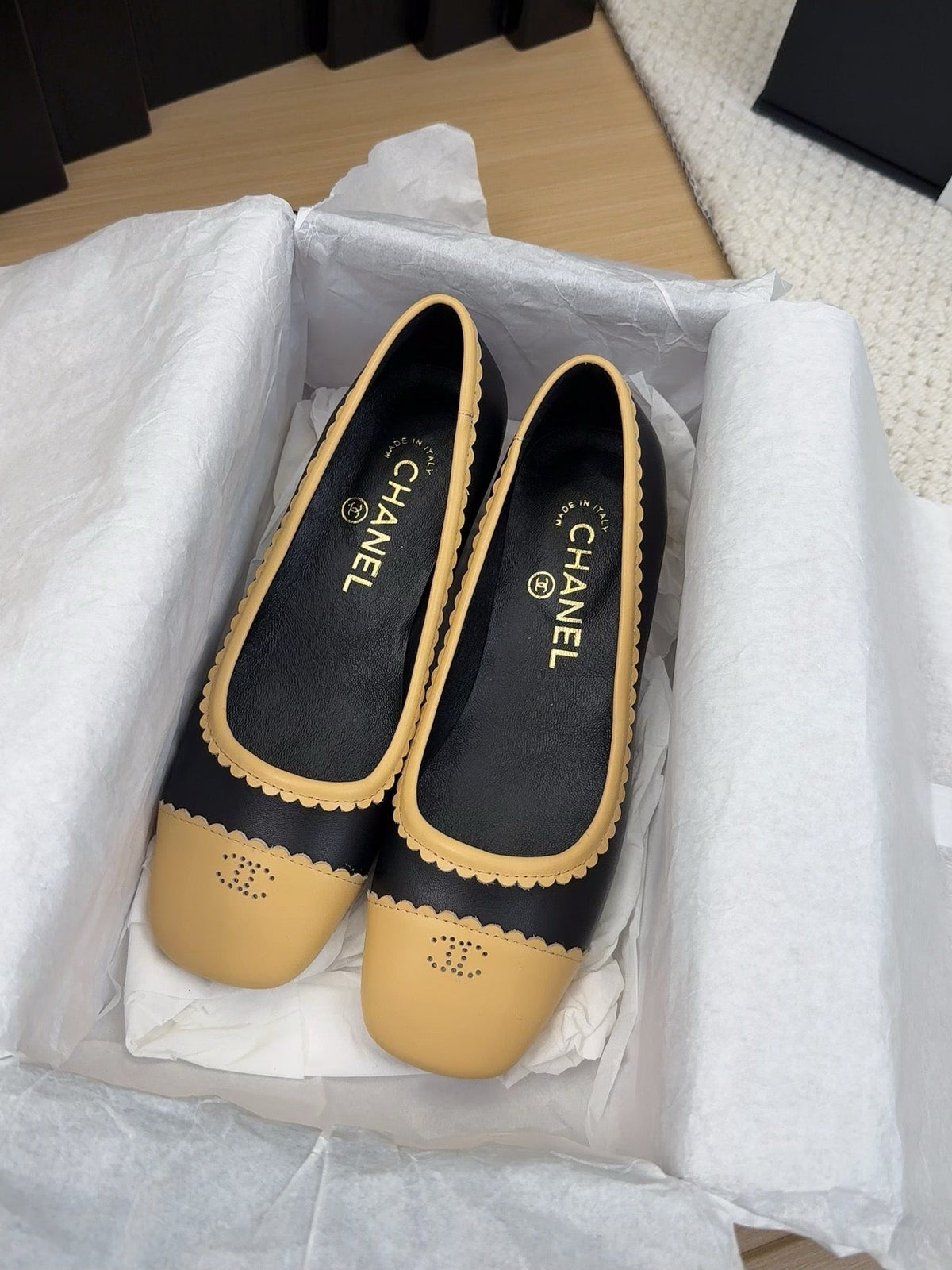 BALLET FLAT IN BLACK MIX PEANUT BROWN CALFSKIN