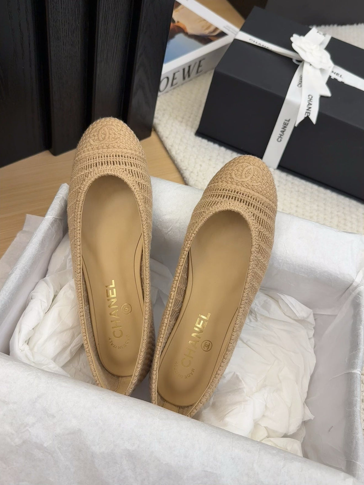BALLERINAS IN PEANUT BROWN RAFFIA