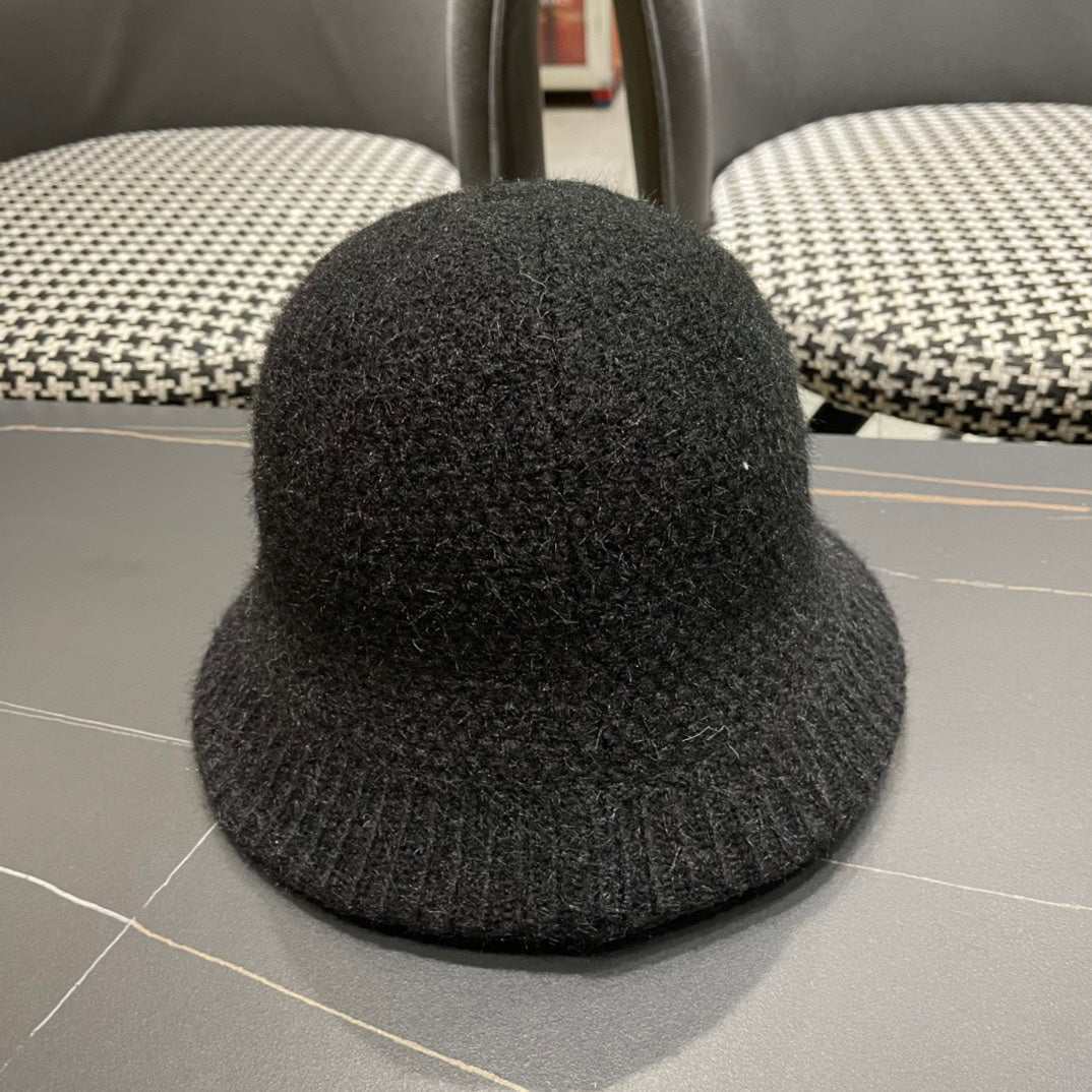 BUCKET HAT IN BLACK WOOL PLUSH 399230