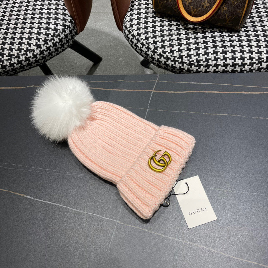 BEANIE HAT IN LIGHT PINK WOOL 403392