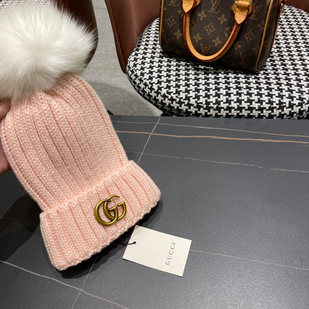 BEANIE HAT IN LIGHT PINK WOOL 403392