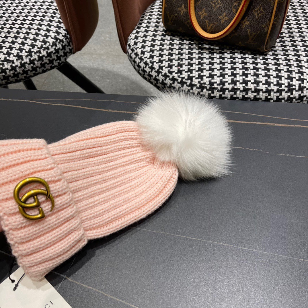 BEANIE HAT IN LIGHT PINK WOOL 403392