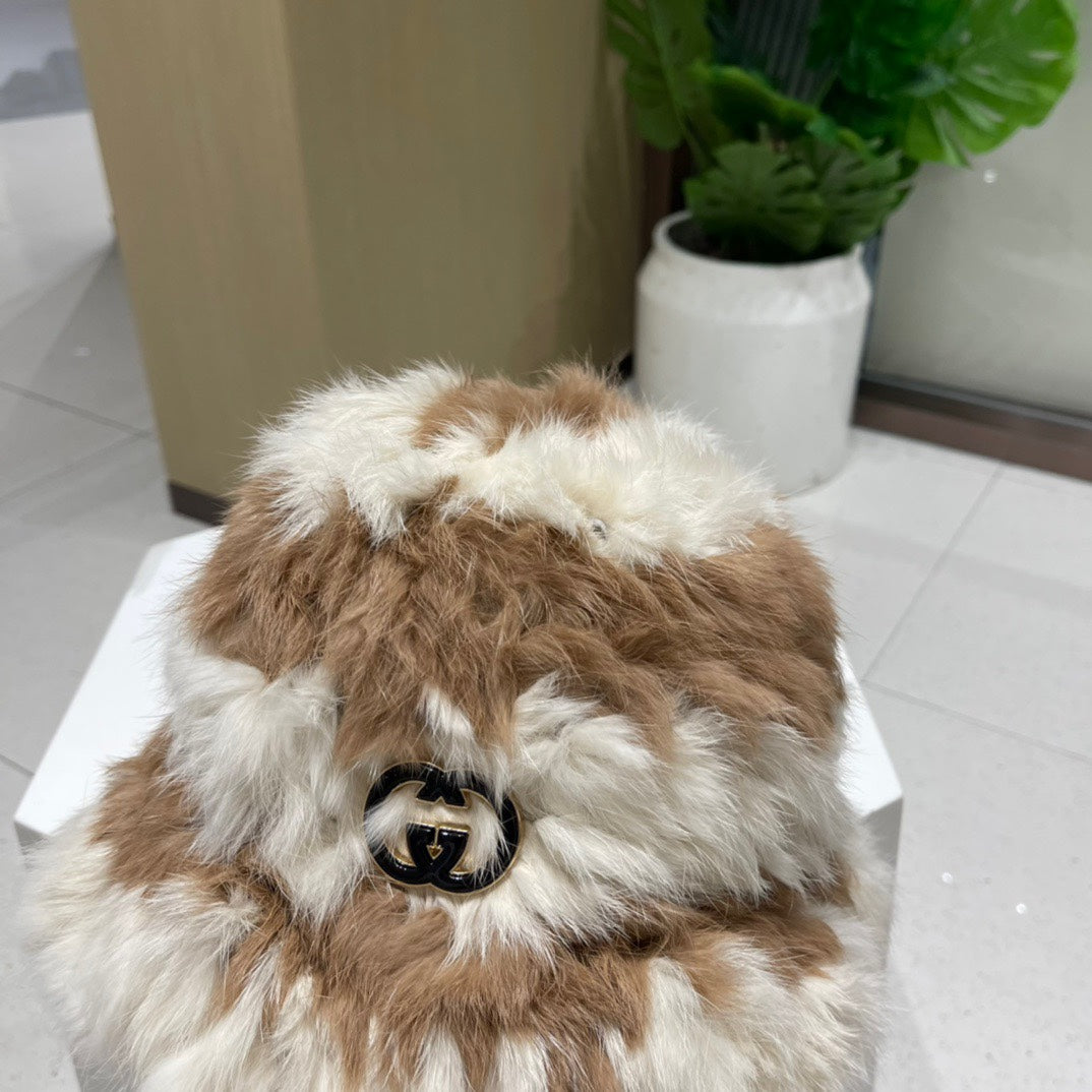 BUCKET HAT IN MEDIUM BROWN MIX WHITE RABBIT FUR 404638