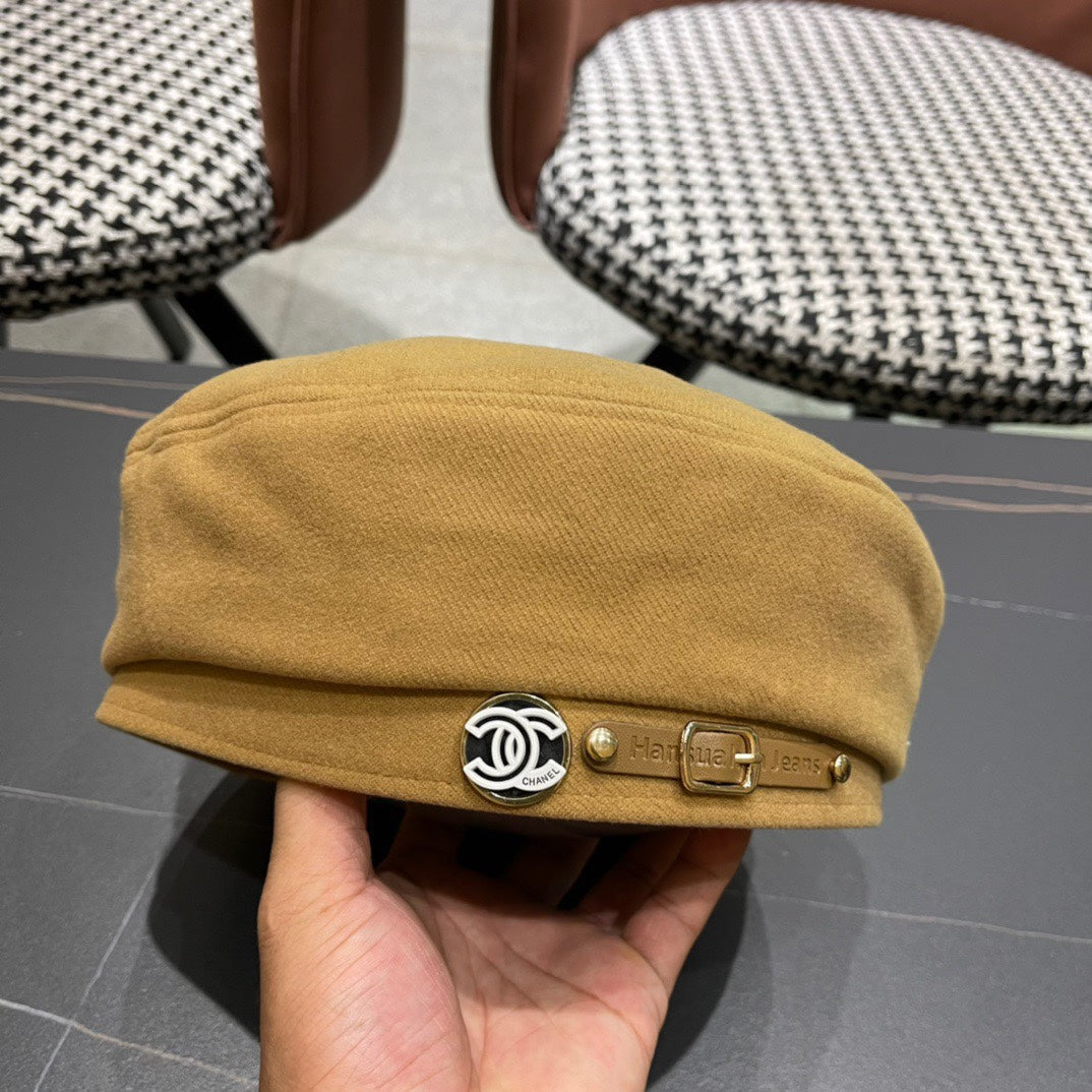 BERET HAT IN PEANUT BROWN FABRIC 419383