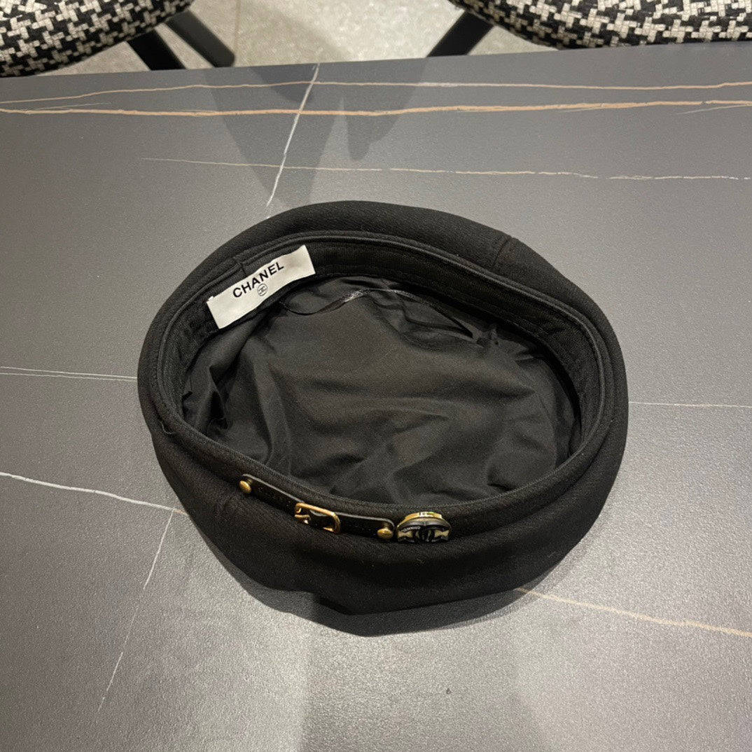 BERET HAT IN BLACK FABRIC 419385