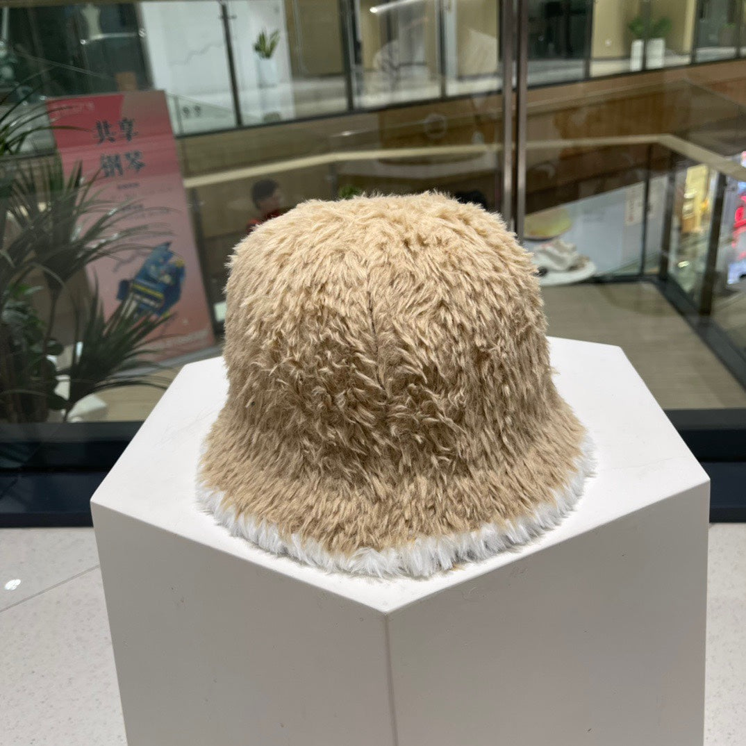 BUCKET HAT IN CAMEL BEIGE MIX WHITE LAMB FUR 420890