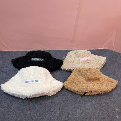 BUCKET HAT IN CAMEL BEIGE FLEECE 436570