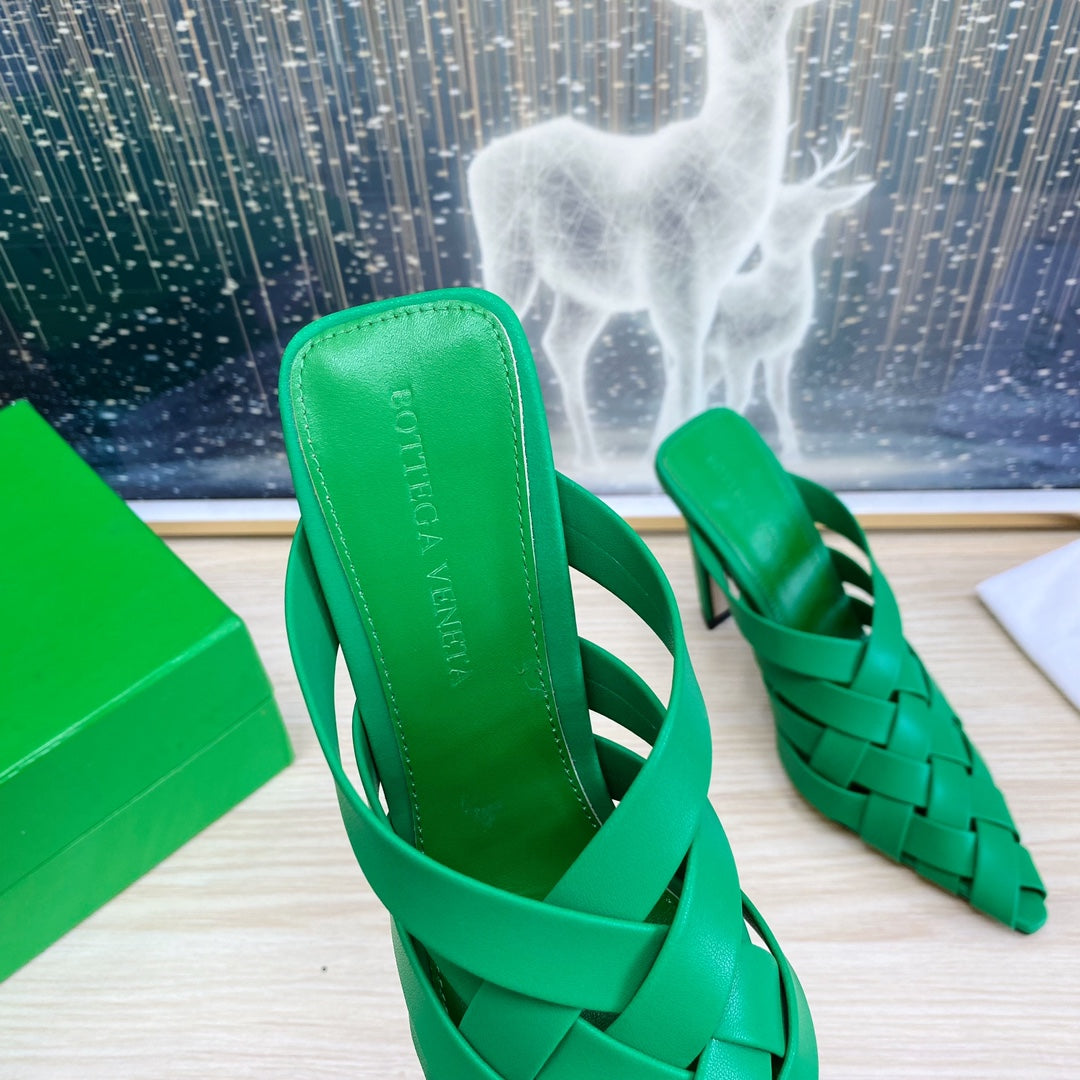 ALFIE LEATHER HIGH MULES IN EMERALD GREEN CALFSKIN WITH WOVEN DESIGN