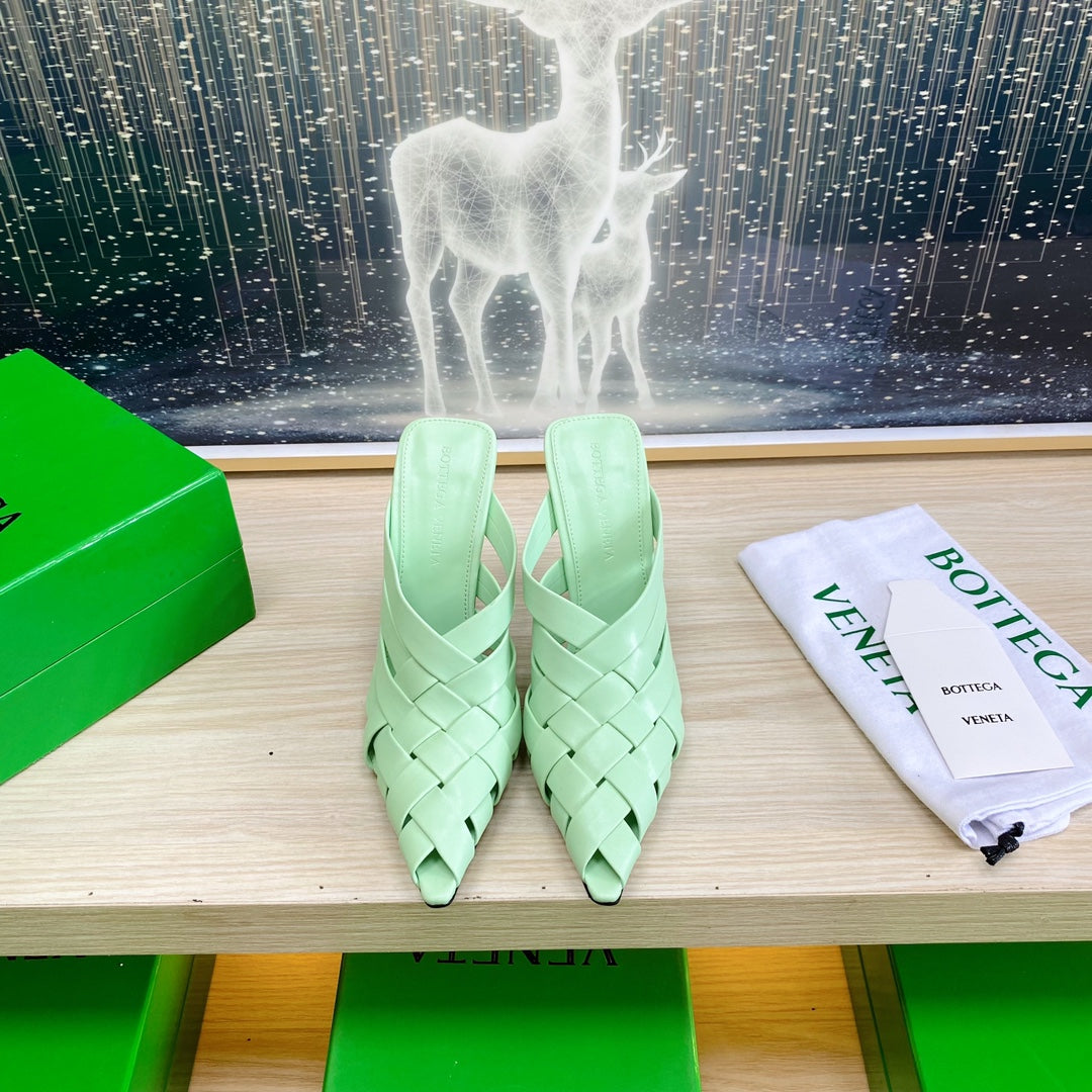 ALFIE LEATHER HIGH MULES IN GREEN MINT CALFSKIN WITH WOVEN DESIGN