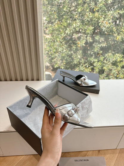 CAGOLE MID-HEEL MULES IN SILVER METALLIC CALFSKIN