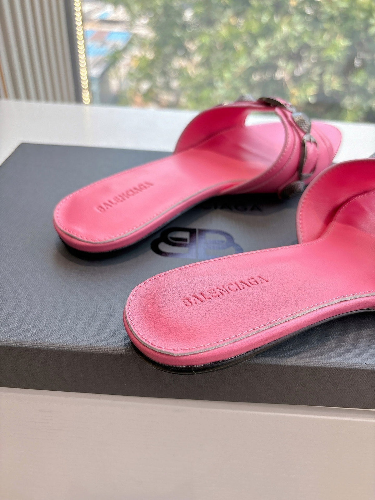 CAGOLE FLAT MULES IN FRENCH PINK CALFSKIN