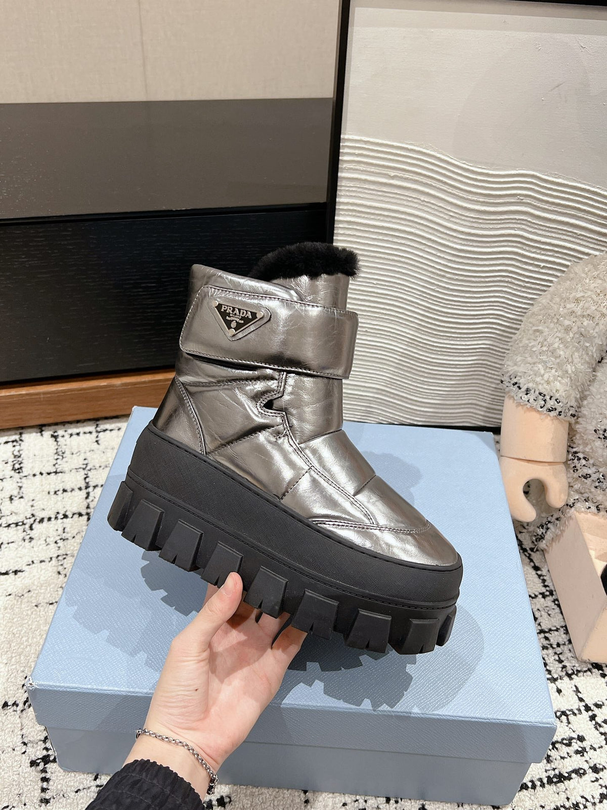 MONOLITH ANKLE BOOTS WITH STRAP IN METALLIC GRAY CALFSKIN AND FLEECE LINING