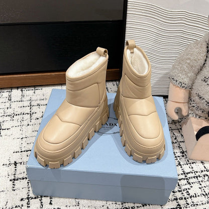 MONOLITH ANKLE BOOTS IN BUFF BEIGE CALFSKIN AND LAMB FUR LINING