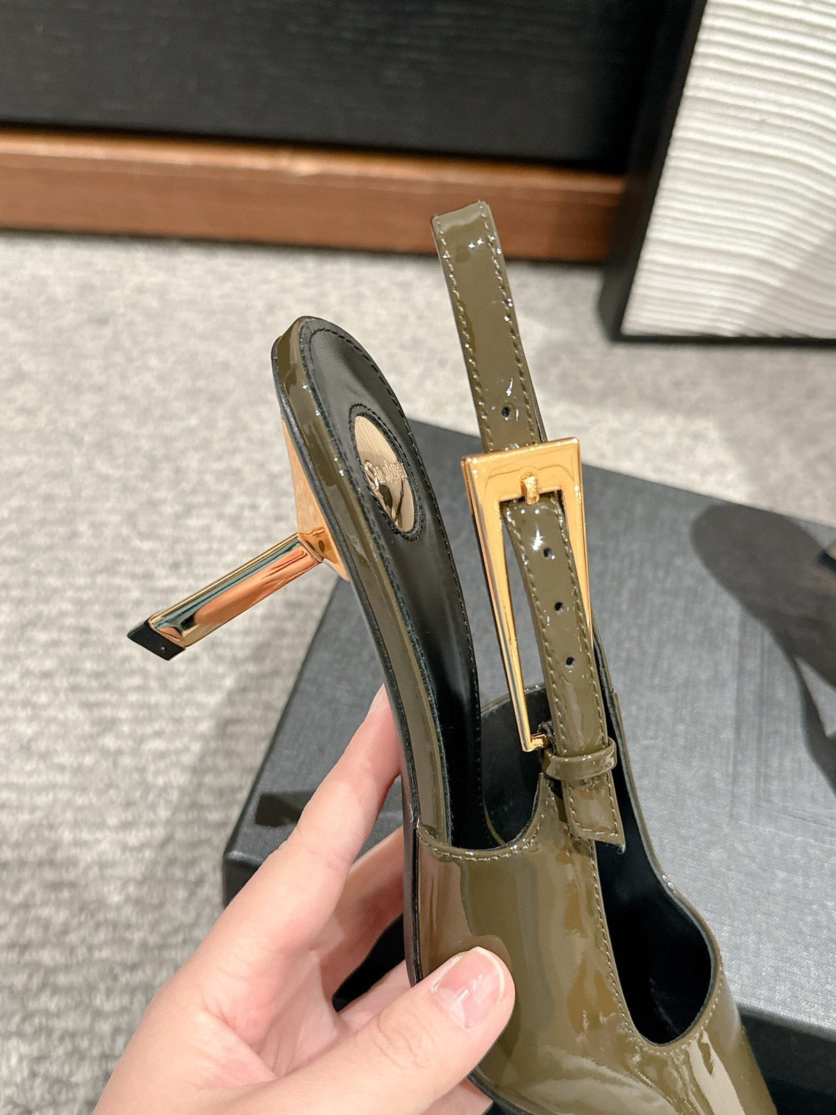 LEE SLINGBACK MID PUMPS IN ARMY GREEN SHINY CALFSKIN
