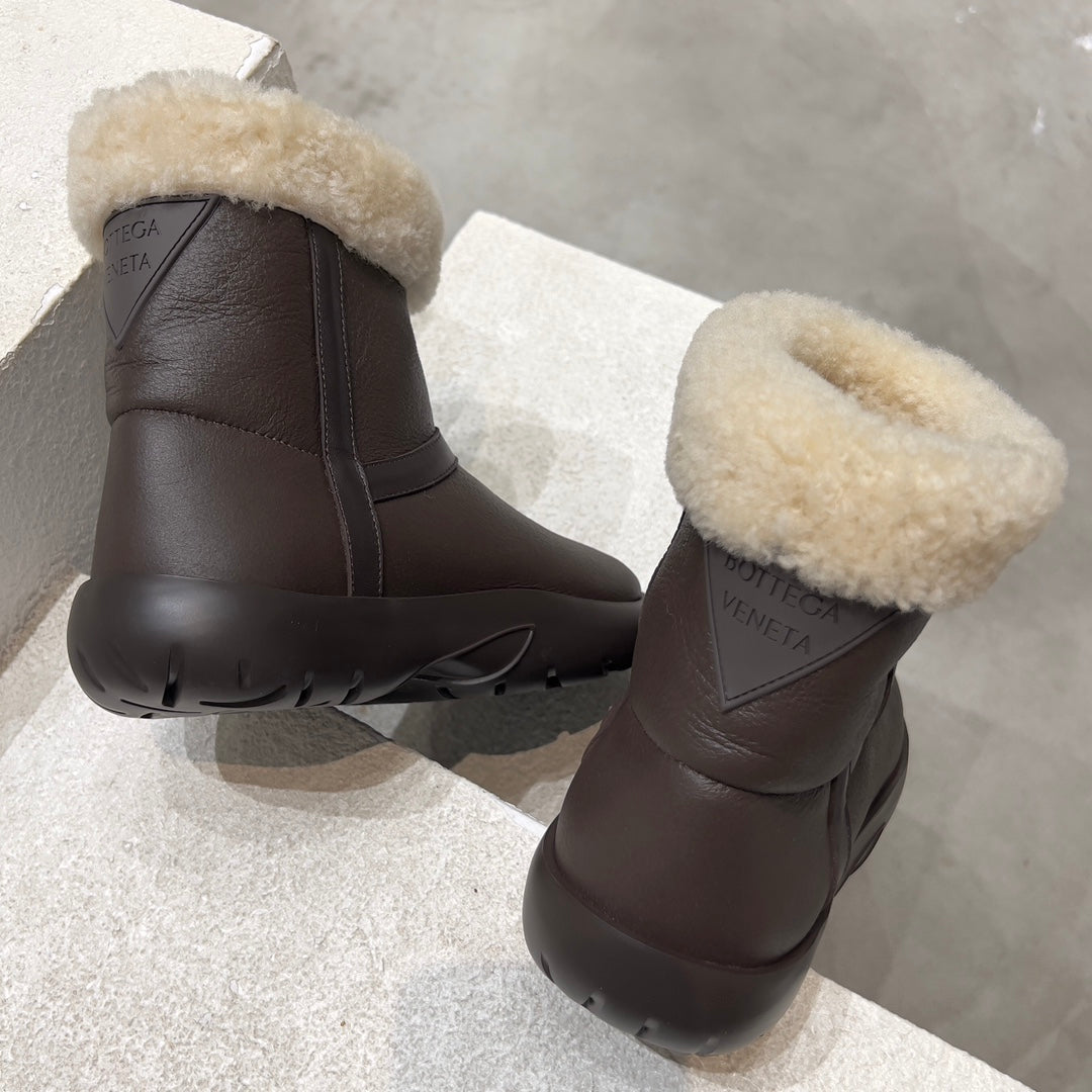 ANKLE BOOTS IN CHOCOLATE BROWN LAMBSKIN WITH SHEARLING LINING