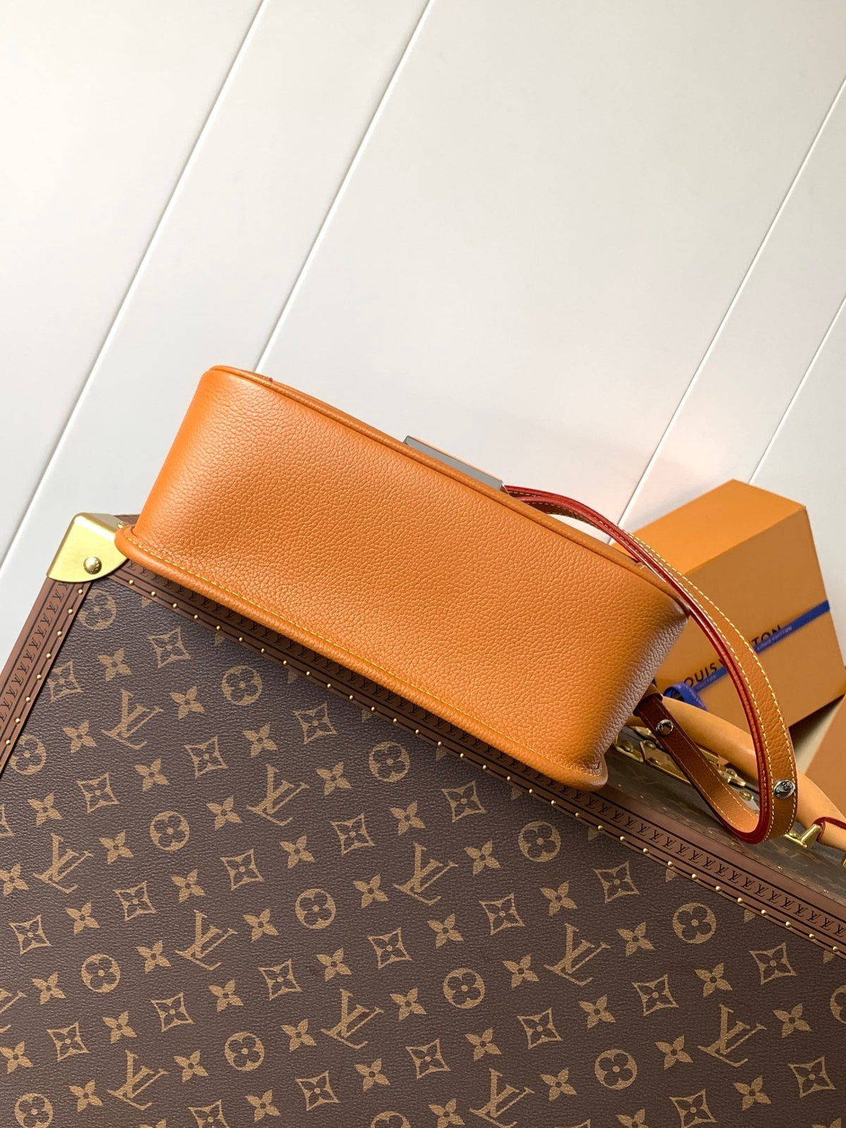 BUCI BAG 24 IN GOLD MIEL BROWN EPI GRAIN COWHIDE
