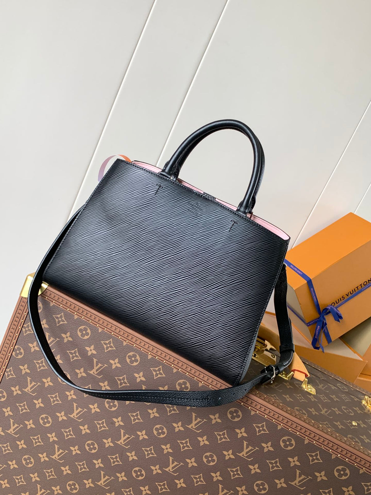 MARELLE TOTE BB BAG 30 IN BLACK EPI GRAIN COWHIDE LEATHER