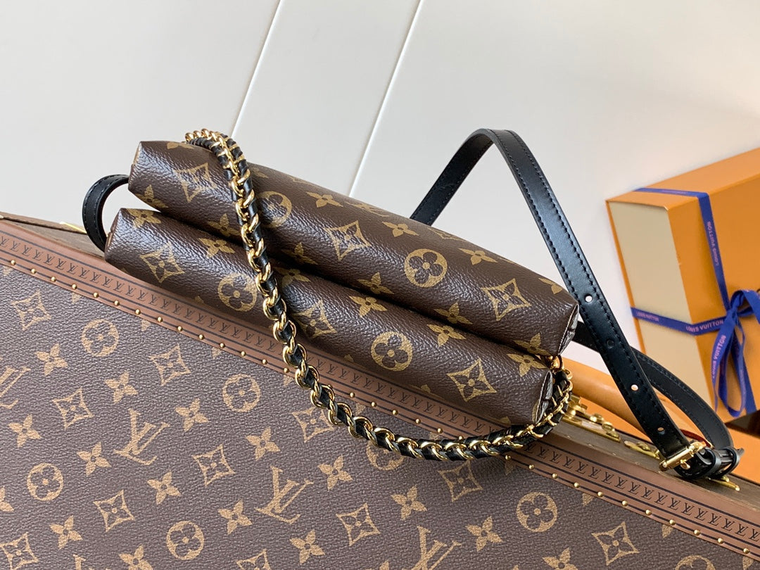 ALMA BE BAG 27 IN BROWN MONOGRAM CANVAS AND COWHIDE