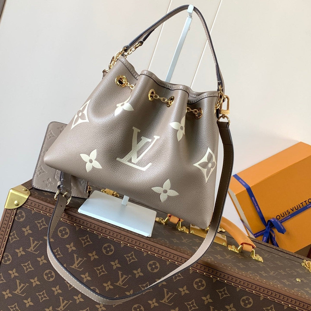 BUNDLE BAG 28 IN CREAM MIX GREY MONOGRAM EMPREINTE COWHIDE