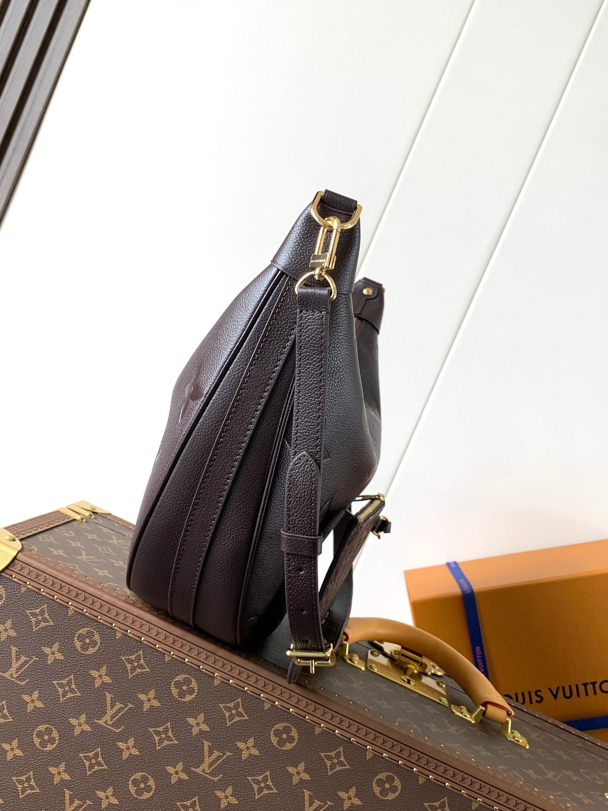 LV LOOP HOBO 38 IN DARK BROWN MONOGRAM CALFSKIN EMBOSSED LOGO