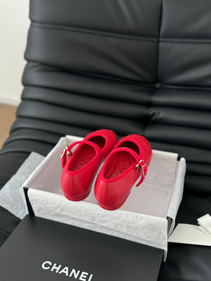 MARY JANE SHOES IN ROSE RED LAMBSKIN