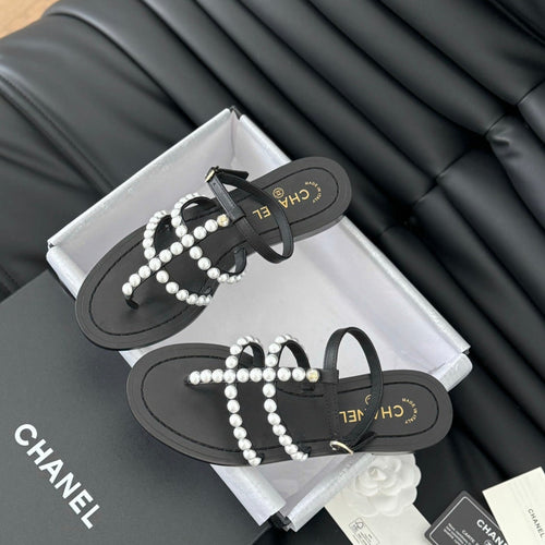 MULE SLIPPERS WITH PEARL CHAIN IN BLACK LAMBSKIN