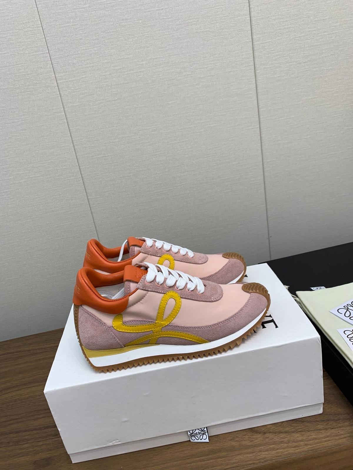 LW FLOW RUNNER SNEAKER LIGHT PINK SUEDE