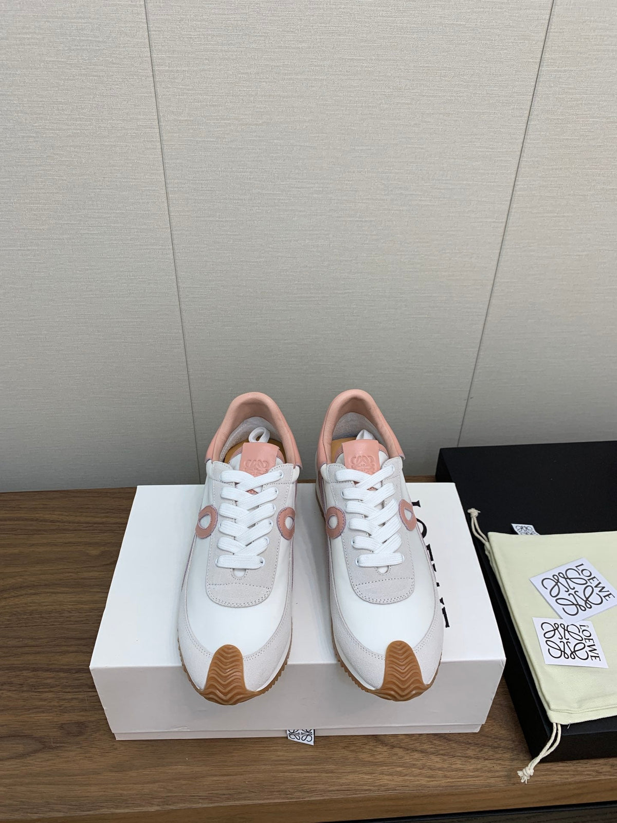 LW FLOW RUNNER SNEAKER WHITE-PEACHY SUEDE