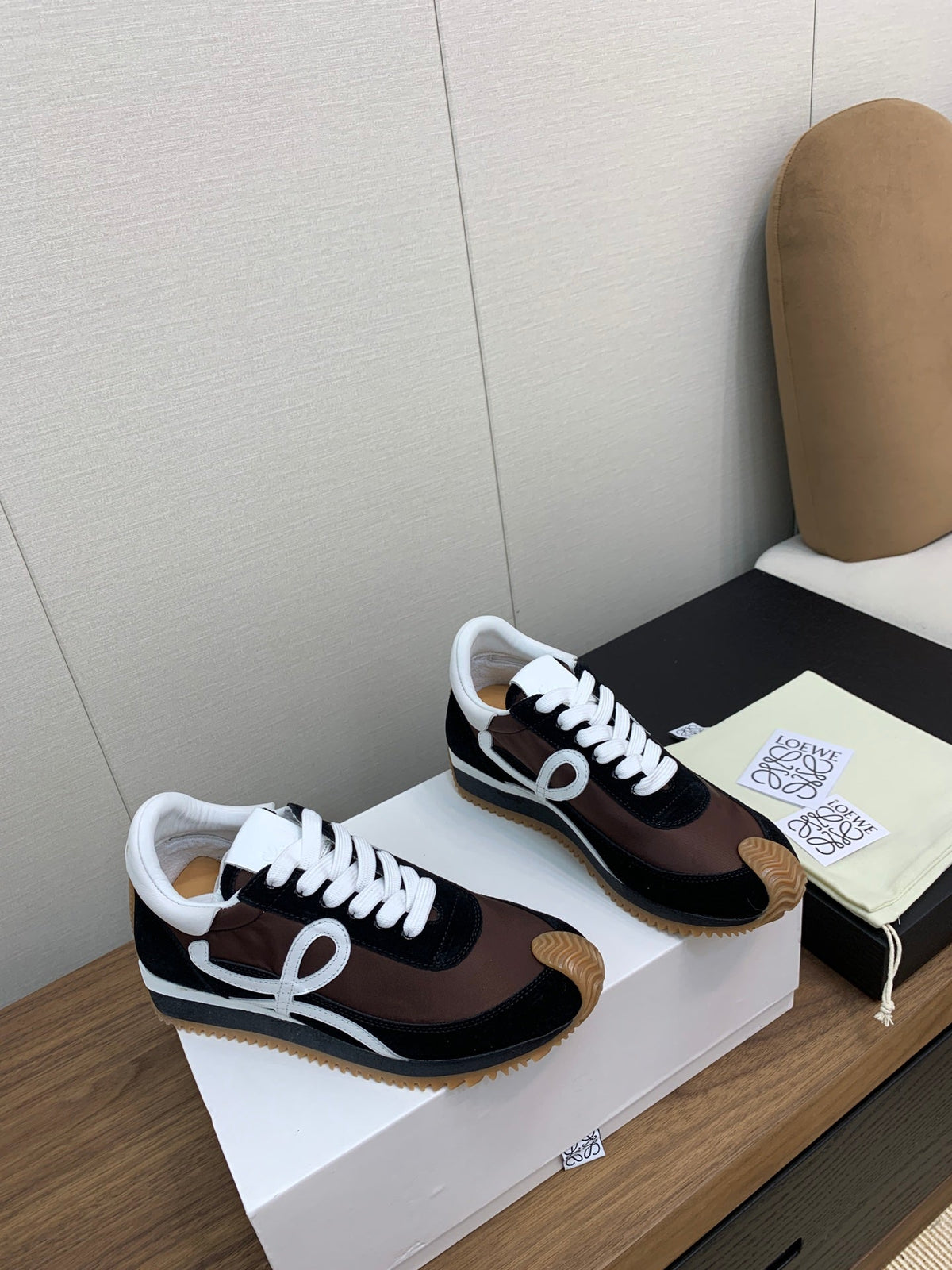 LW FLOW RUNNER SNEAKER BLACK-BROWN SUEDE