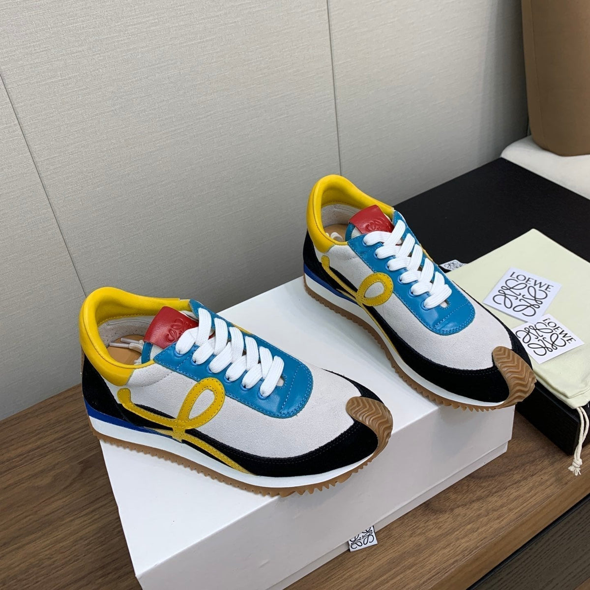 LW FLOW RUNNER SNEAKER WHITE-BLUE SUEDE