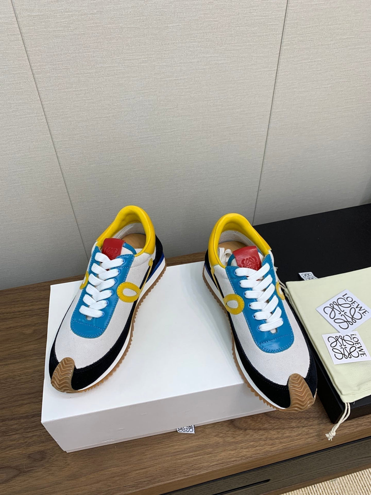 LW FLOW RUNNER SNEAKER WHITE-BLUE SUEDE
