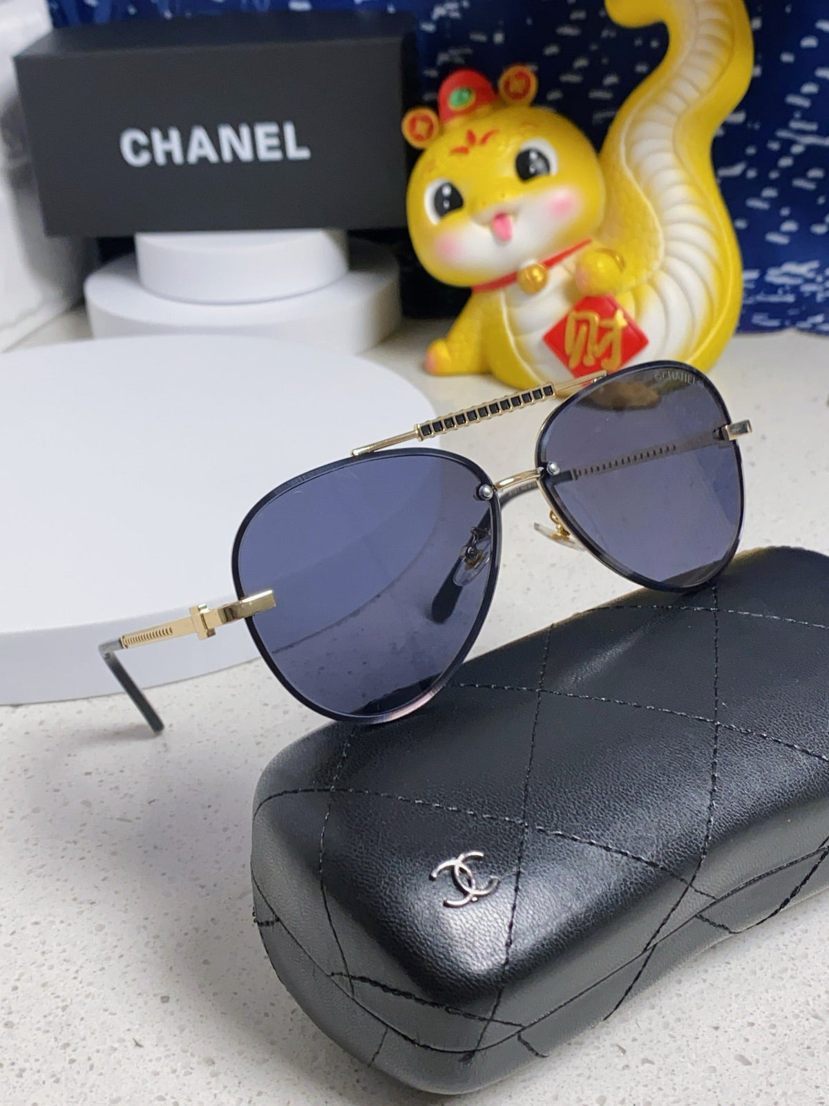 CAT EYE SUNGLASSES 641936 IN GOLD METAL BLACK LENSES