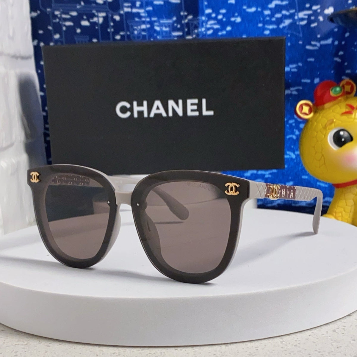 BROWNLINE SUNGLASSES 638936 IN LIGHT GRAY ACETATE