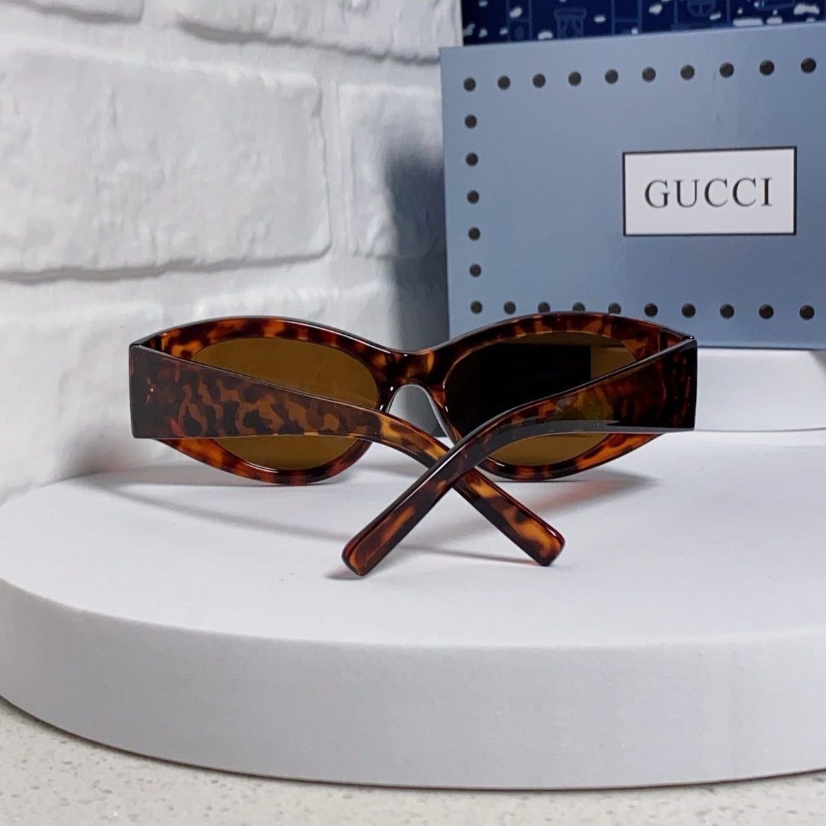 CAT-EYE FRAME SUNGLASSES 563336 IN ACETATE