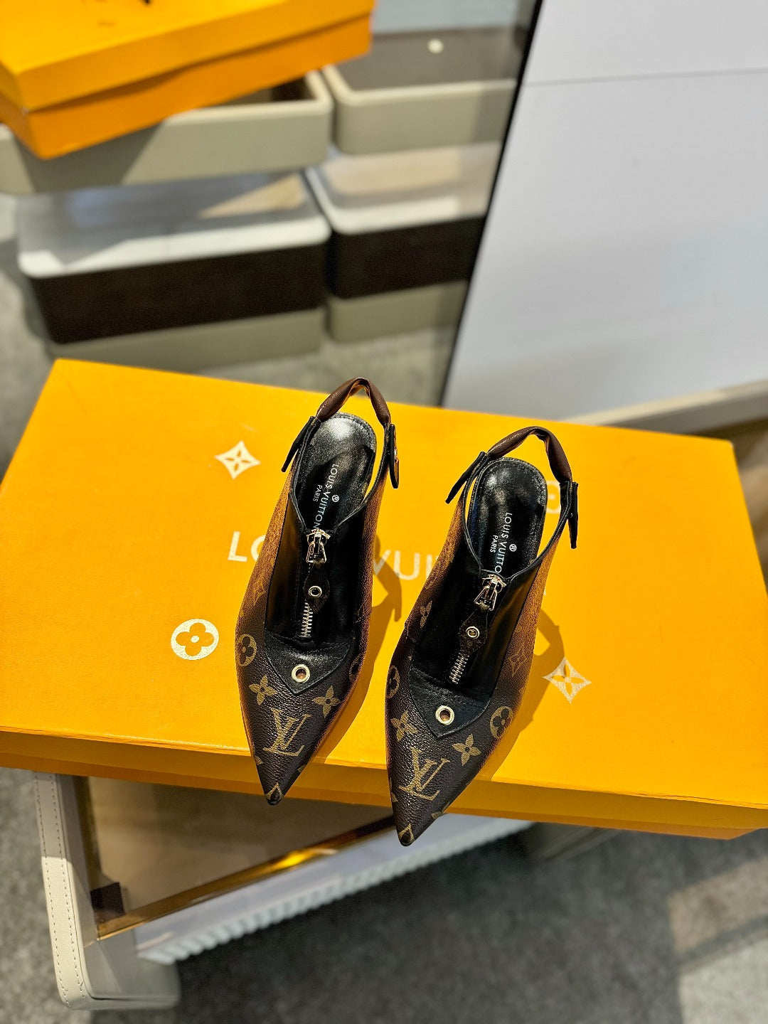 ALLURE HIGH 8 CM SLINGBACK IN CHOCOLATE BROWN MONOGRAM CALFSKIN