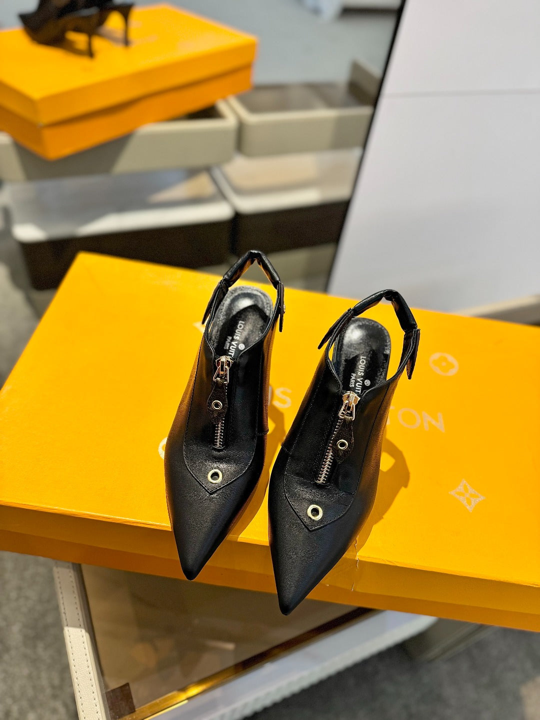 ALLURE HIGH 8 CM SLINGBACK IN BLACK CALFSKIN