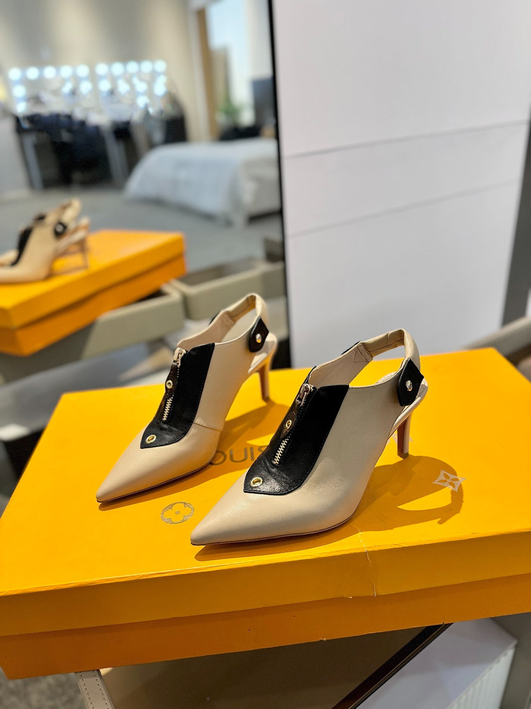 ALLURE HIGH 8 CM SLINGBACK IN SAND BROWN CALFSKIN