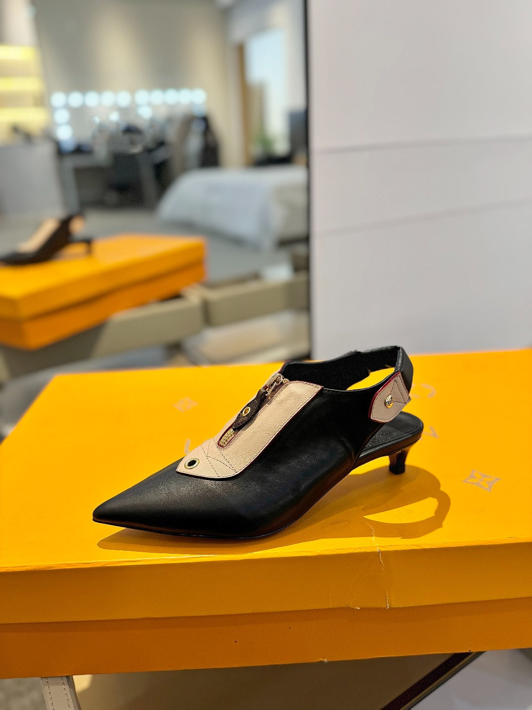 ALLURE HIGH 4.5 CM SLINGBACK IN BLACK MIX SAND BROWN CALFSKIN