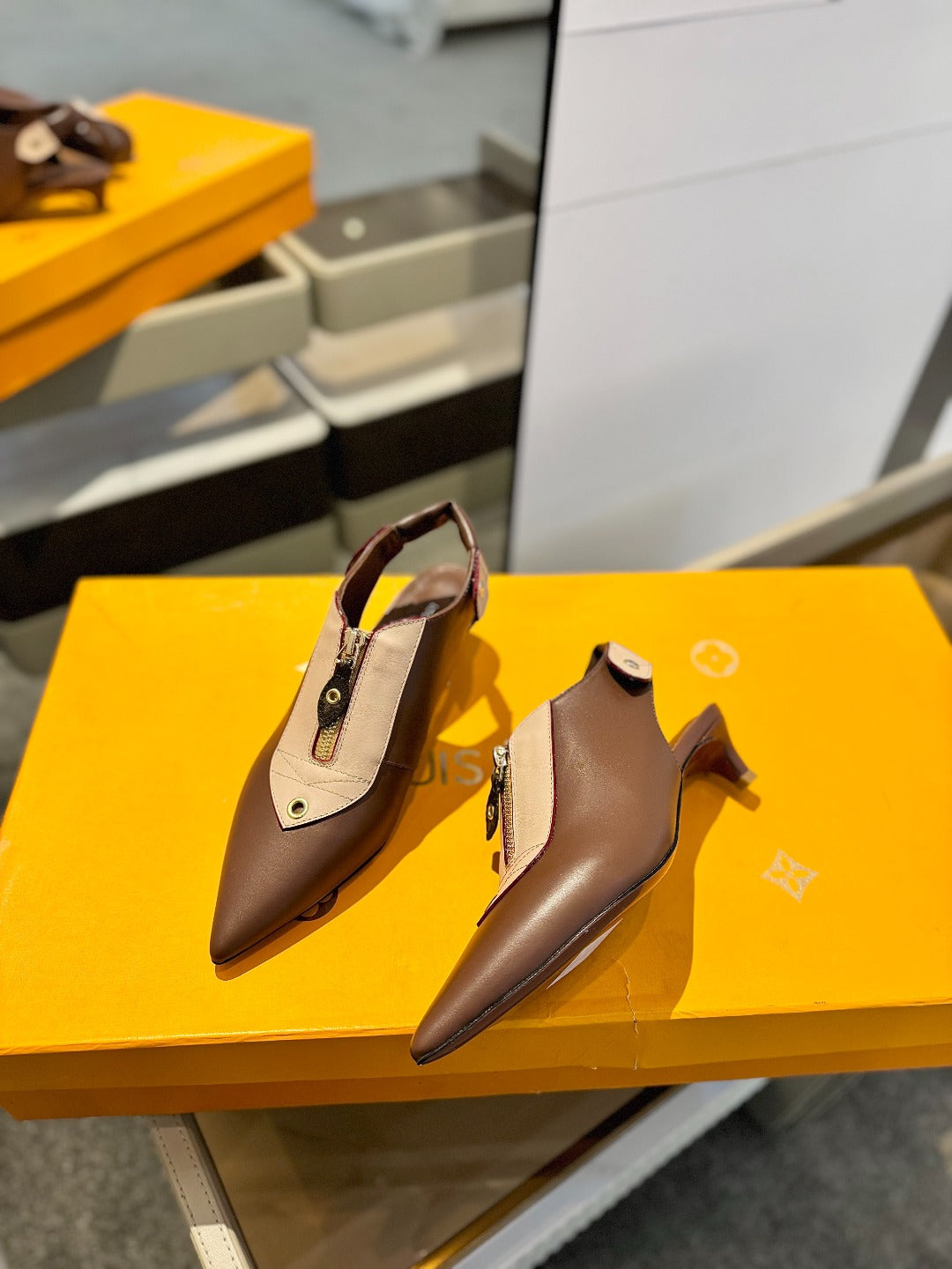 ALLURE HIGH 4.5 CM SLINGBACK IN CHOCOLATE MIX SAND BROWN CALFSKIN