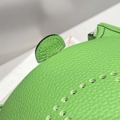 MINI NEO 18 EVELYNE BAG IN LIGHT GREEN GRAINED CALFSKIN
