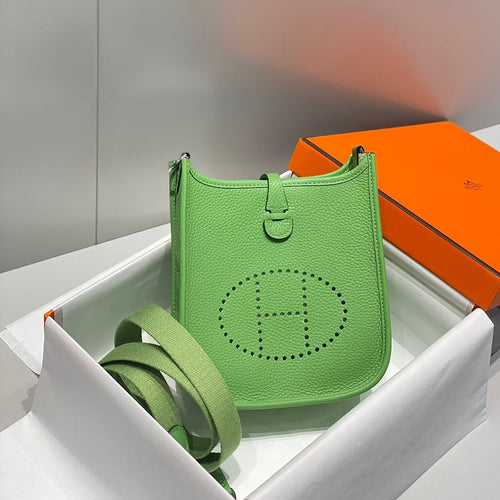 MINI NEO 18 EVELYNE BAG IN LIGHT GREEN GRAINED CALFSKIN