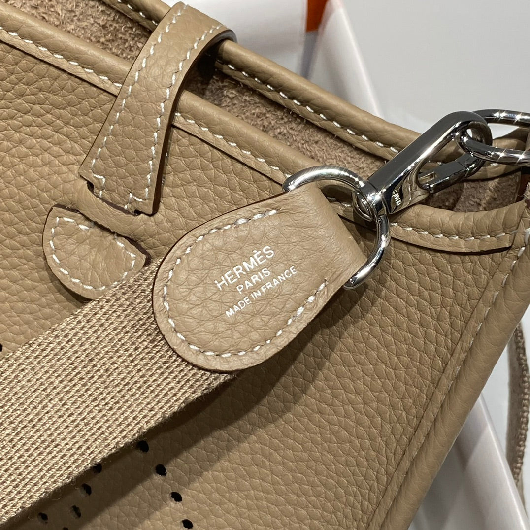 MINI NEO 18 EVELYNE BAG IN TORTILLA BROWN GRAINED CALFSKIN