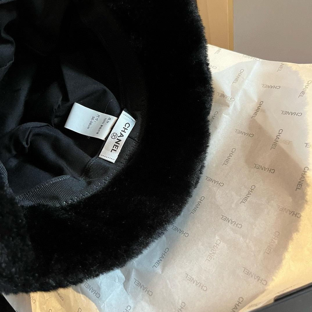 BUCKET HAT IN BLACK FLEECE 429805