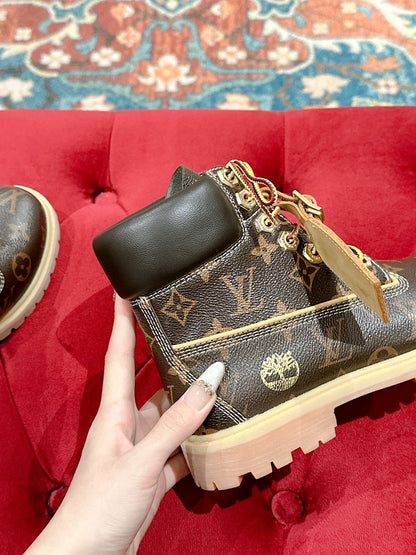 LV X TIMBERLAND ANKLE BOOT IN CHOCOLATE BROWN MONOGRAM CALFSKIN
