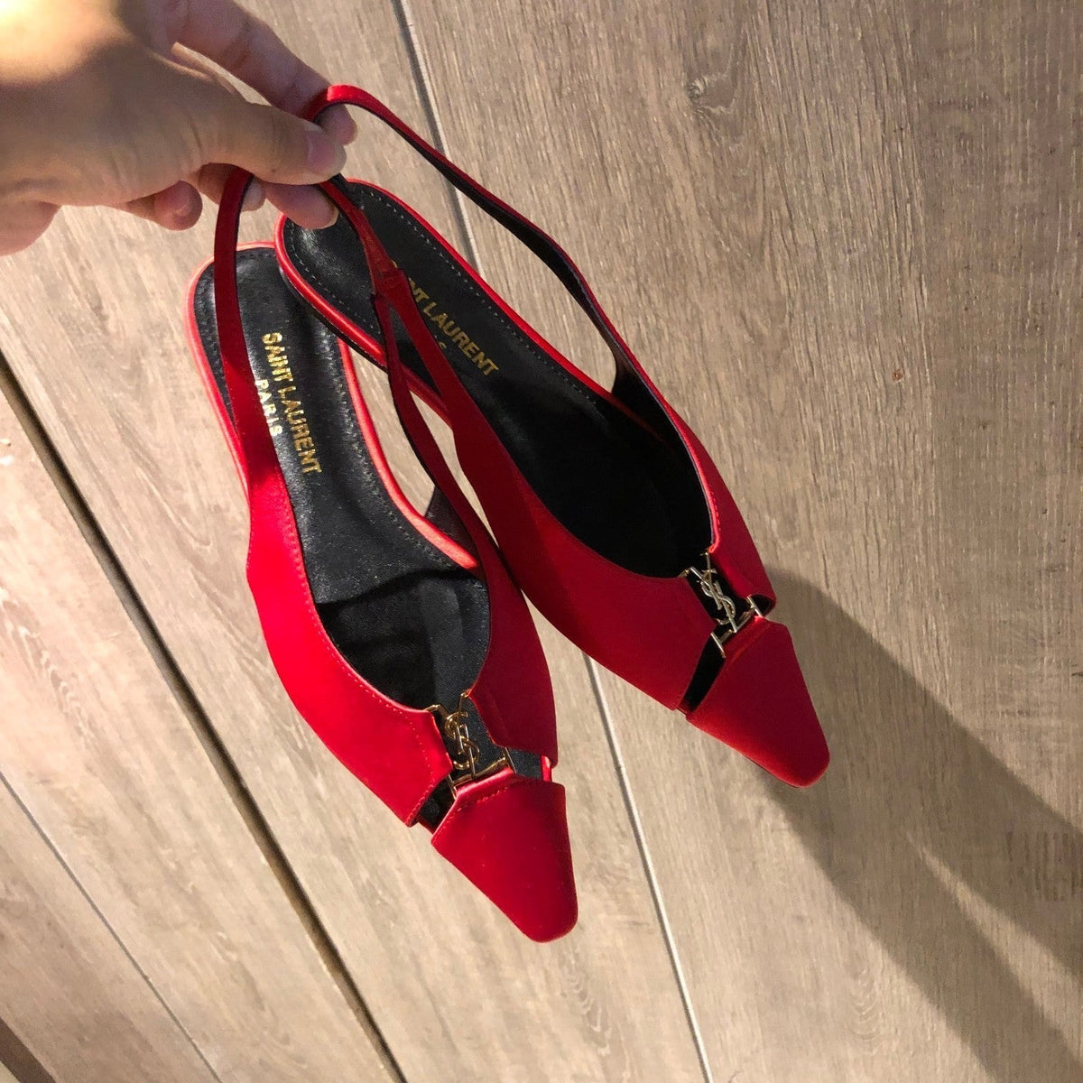 BABYLONE SLINGBACK FLAT IN RED SILK