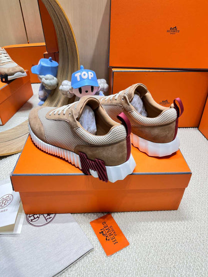 BOUNCING SNEAKER IN PEANUT BROWN SUEDE AND WHITE KNIT