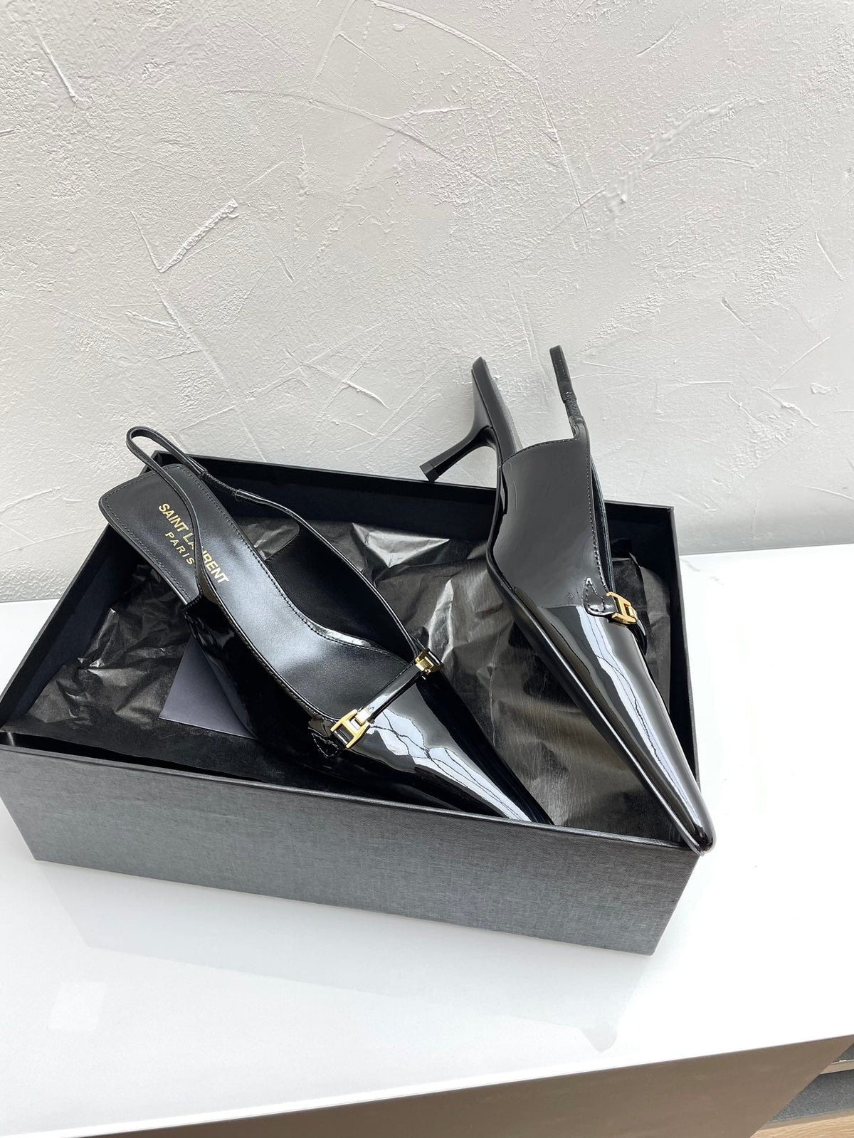 CARINE SLINGBACK PUMPS 45 IN PATENT BLACK LEATHER