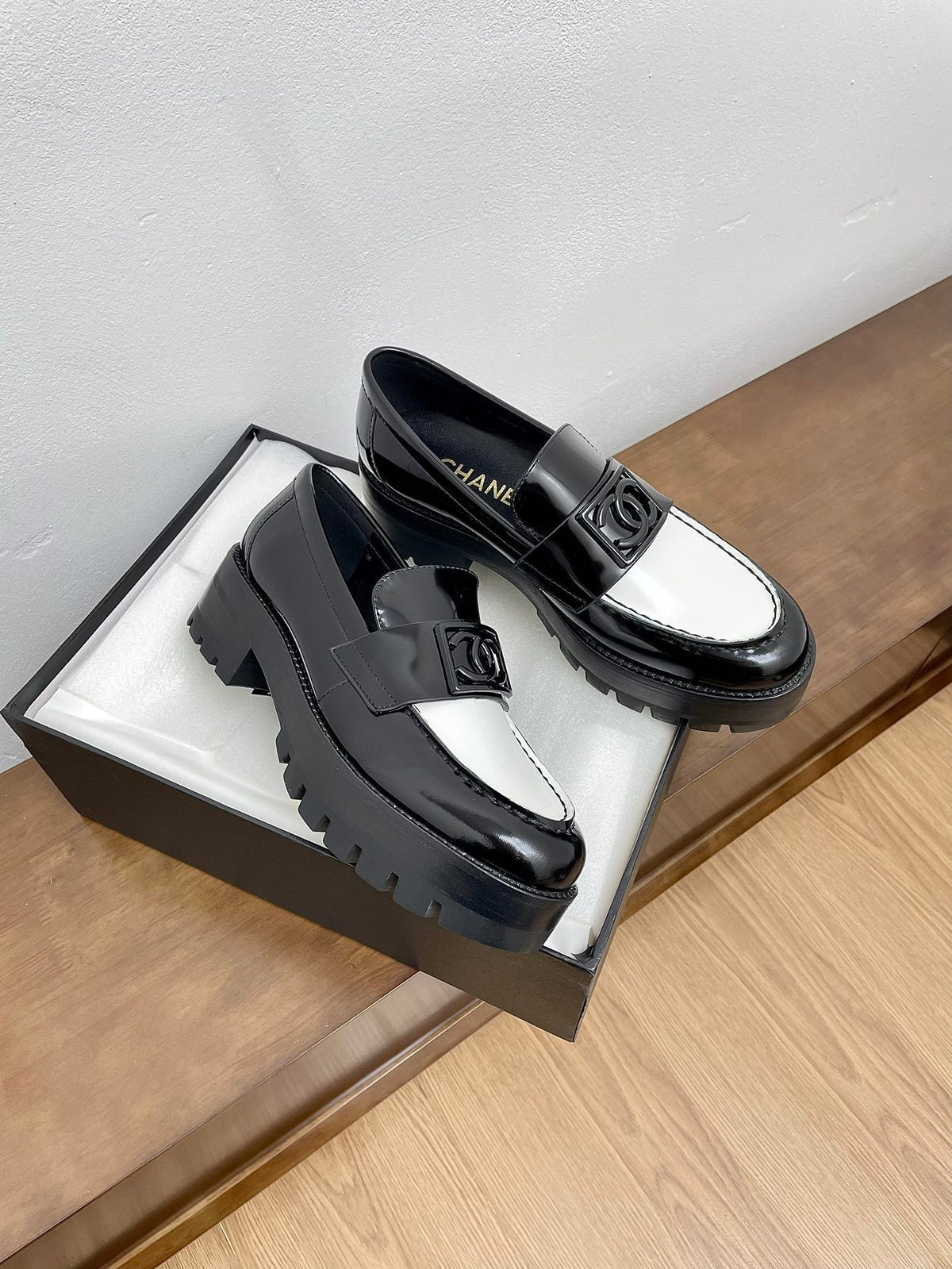 LOAFER BLACK MIX WHITE CALFSKIN