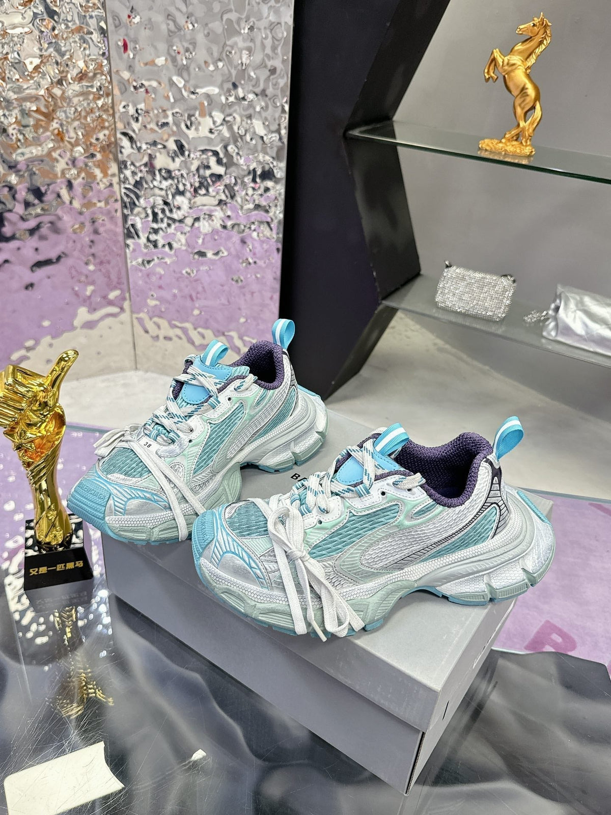 3XL SNEAKER IN LIGHT BLUE, WHITE AND PURPLE MESH AND POLYURETHANE